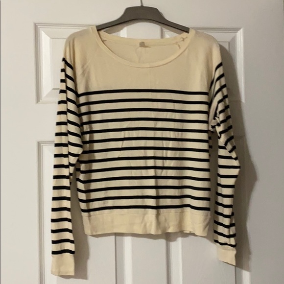 Aritzia TNA long sleeve - Picture 1 of 1